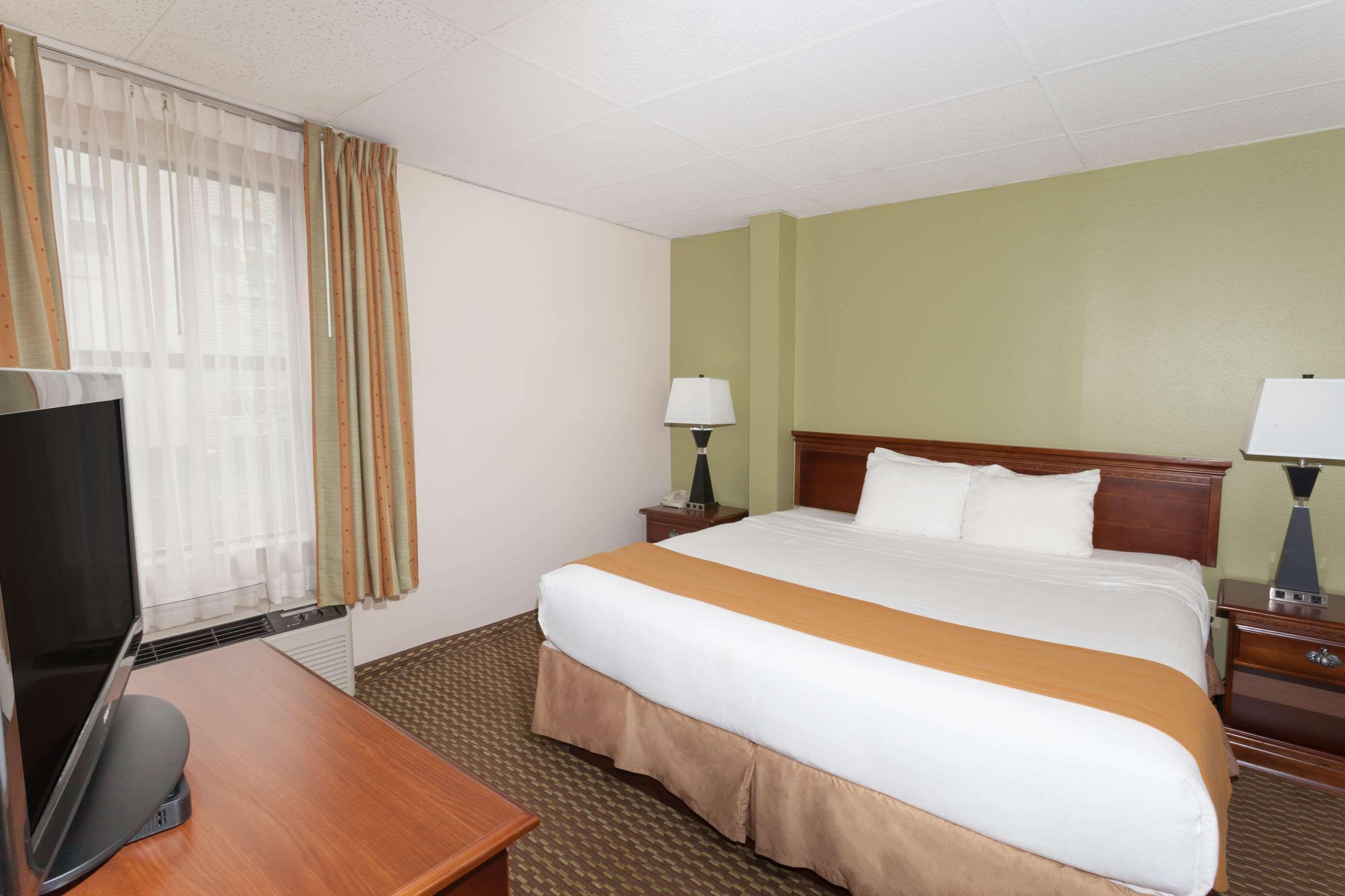 Baymont By Wyndham Lafayette - Purdue University Eksteriør billede